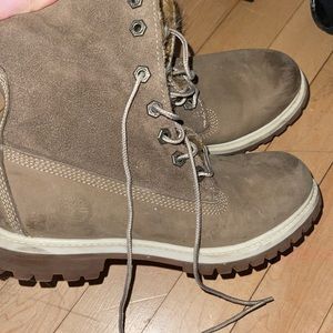 Furry Timberland boots 6.5